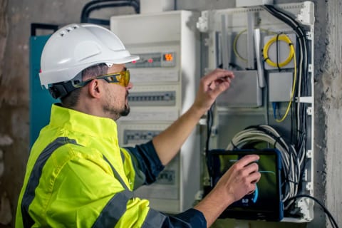 Aardlek in de industrie